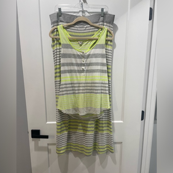 Guess long stripe maxi skirt with matching racer back tank - Picture 1 of 8